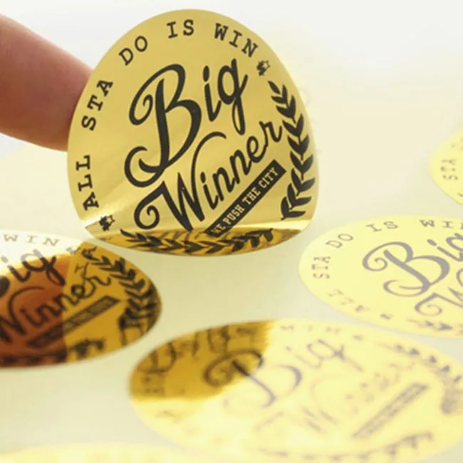 Dịch vụ in logo giá rẻ tại IN NHANH không chỉ giúp bạn tiết kiệm chi phí mà còn đảm bảo chất lượng vượt trội, phù hợp với mọi loại hình kinh doanh