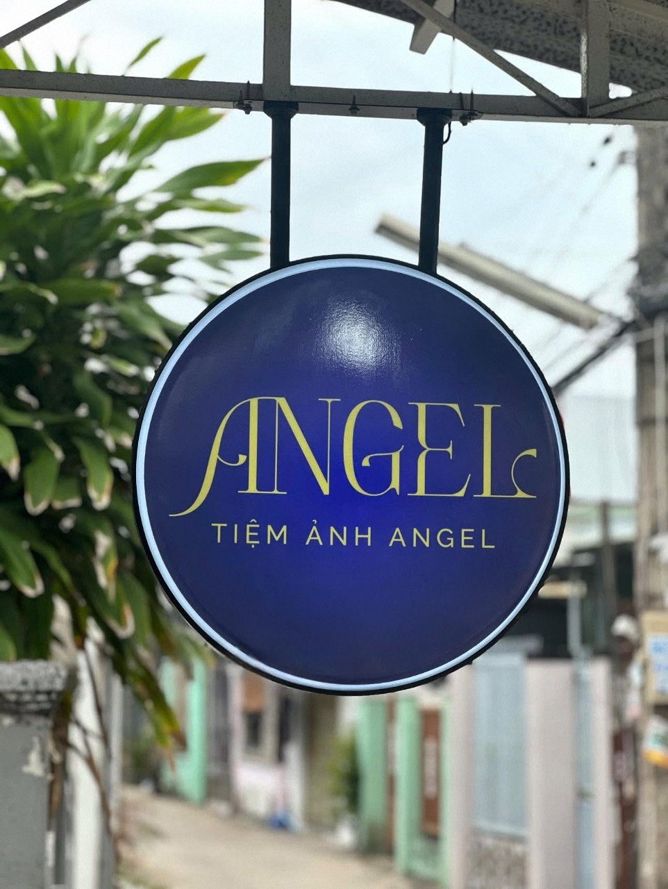 Biển vẫy quảng cáo đẹp Hop Den Bien Vay Hut Noi Tron02