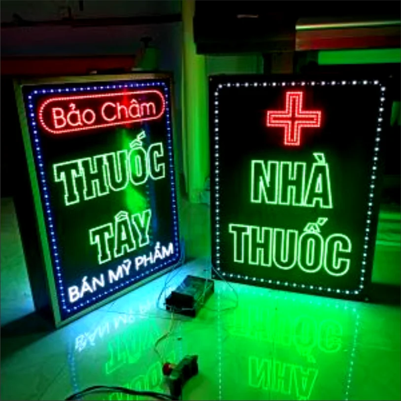 Biển LED Nhà Thuốc Mica Xanh Chữ Đỏ Chạy Cac mau bien led nha thuoc pho bien tren thi truong