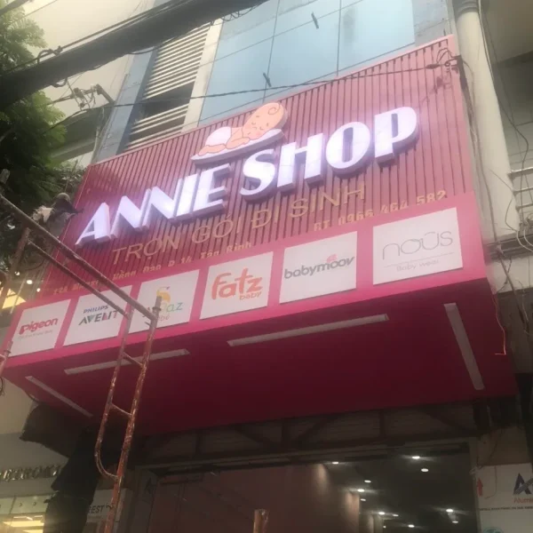 Xu huong mau bang hieu shop quan ao dep dang duoc ua chuong