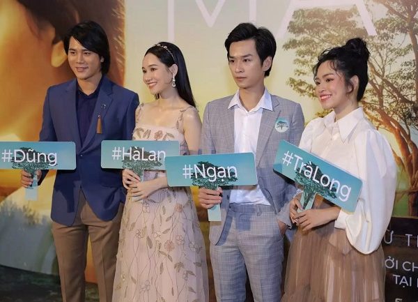 bảng cầm tay ra mắt film