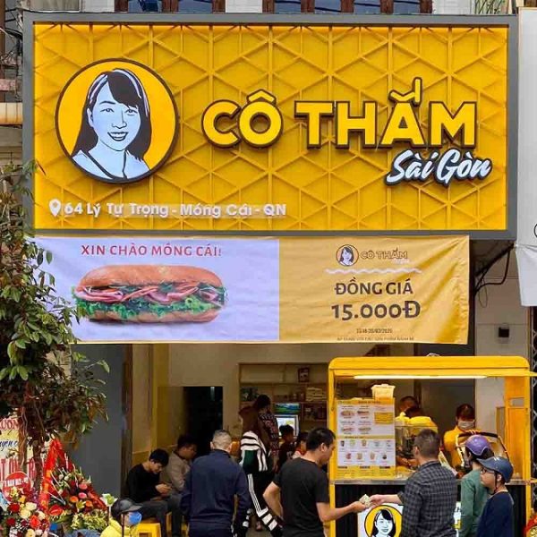 bảng hiệu bán bánh mì