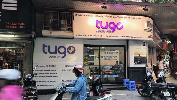 bảng hiệu công ty du lịch