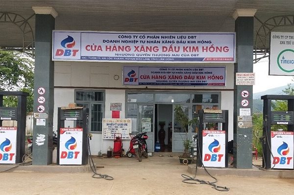 Bảng hiệu cửa hàng xăng dầu