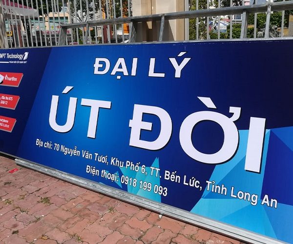 Hình ảnh làm bảng hiệu Decal tại quận 4