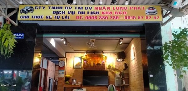 Biển hiệu dịch vụ du lịch