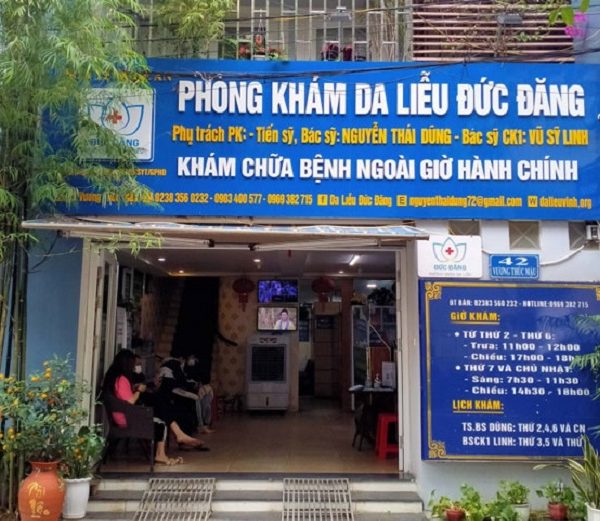 bảng hiệu quảng cáo phòng khám tư nhân
