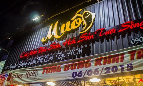 ảng hiệu quán nhậu hải sản