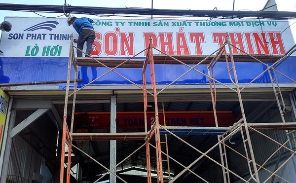 Bảng hiệu tôn dán Decal giá chỉ 390k/m2 | 30+ mẫu đẹp