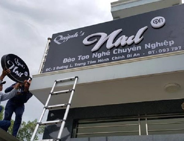 thiết kế biển hiệu tiệm tóc & móng