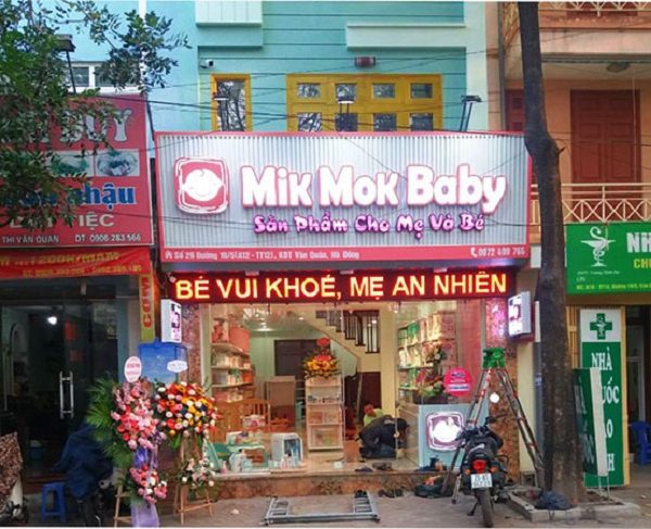 Biển hiệu quảng cáo cửa hàng bỉm sữa
