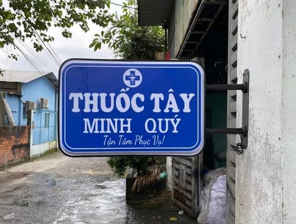 biển vẫy nhà thuốc mica