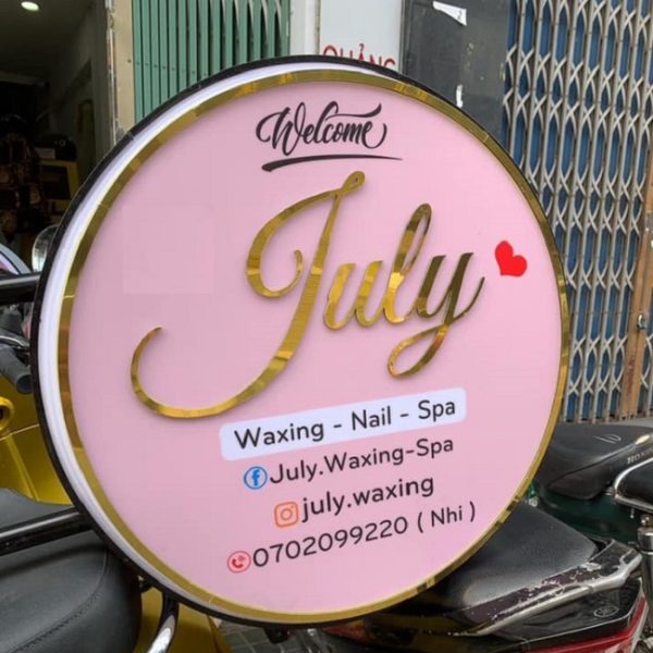 biển vẫy phun xăm thẩm mỹ