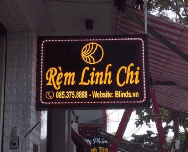 biển vẫy bán rèm cửa