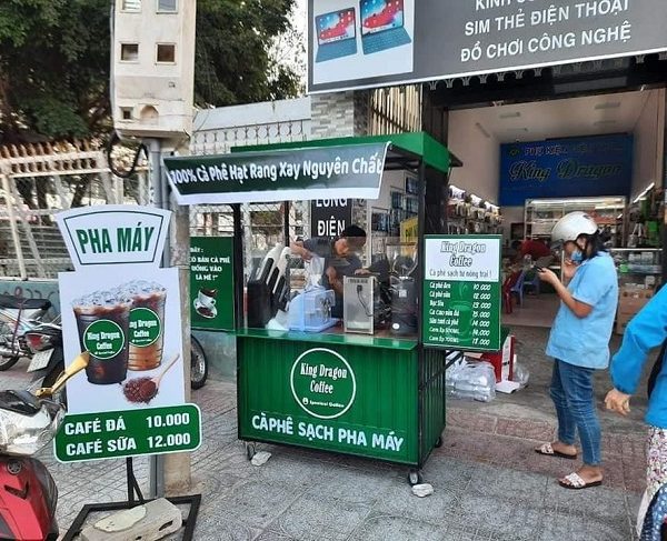 Chất liệu làm bảng hiệu cà phê mang đi