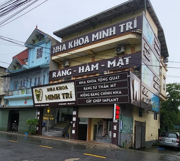 chất liệu làm bảng hiệu nha