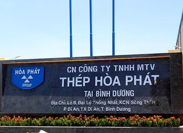 bảng hiệu đá gắn chữ Inox