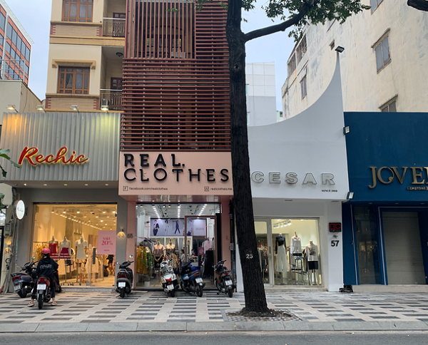 thiết kế, làm bảng hiệu shop quần áo