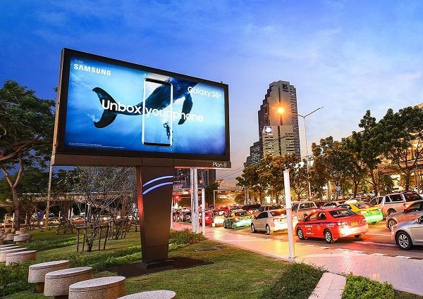 Biển quảng cáo tấm lớn màn hình LED