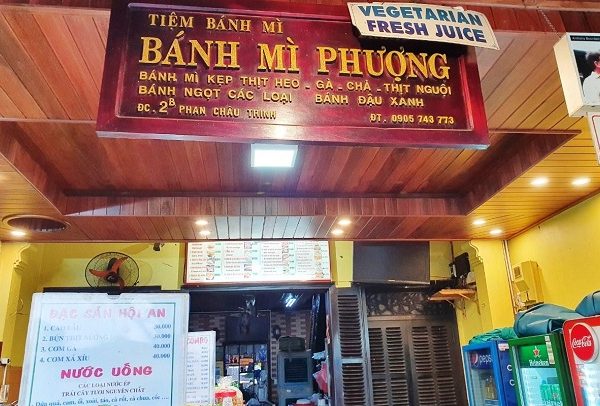 bảng hiệu gỗ bánh mì