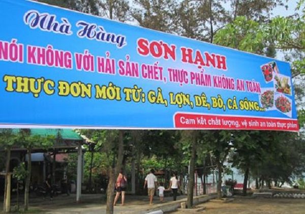 biển bảng quảng cáo nhà hàng bằng bạt Hiflex
