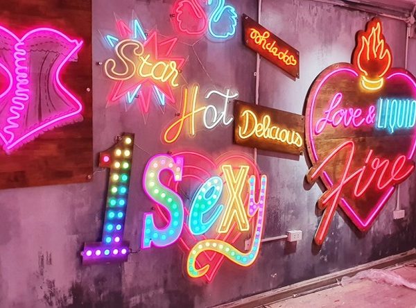30 Mẫu Bảng Hiệu LED Neon Sign Siêu Bền, Giá Rẻ Đèn neon sign